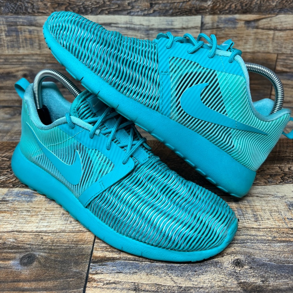 Roshe One Flight Weight GS 705486-302 HYPER TURQ/CLEAR JADE Youth 6.5